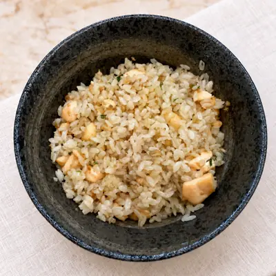 Salmon Garlic Rice — ข้าวผัดกระเทียมแซลมอน